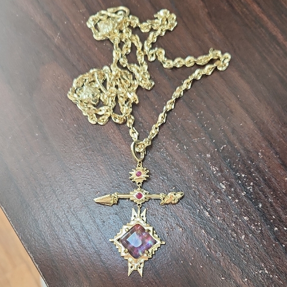 Kendra Scott Gold and Pink Necklace with Elegant Pendant - Picture 2 of 4